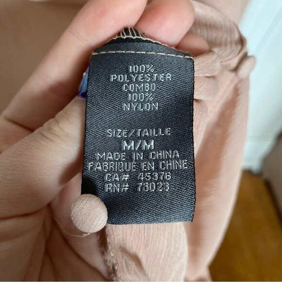 Suzy Shier Elegant Beige/Light Pink Ruffle Blouse - Picture 4 of 4